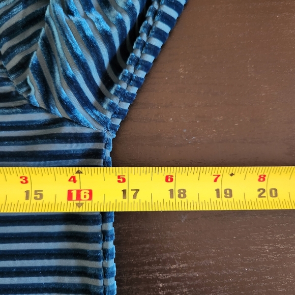 Michael Kors Blue Long Sleeve Striped Shirt Teal Blue Bell Sleeves Velour Velvet - Picture 8 of 11